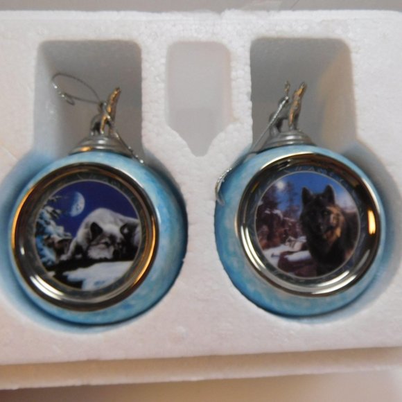 Bradford Exchange 2 Christmas Ornaments Moon Shadows Moonlit Phantom Wolves - Picture 4 of 8